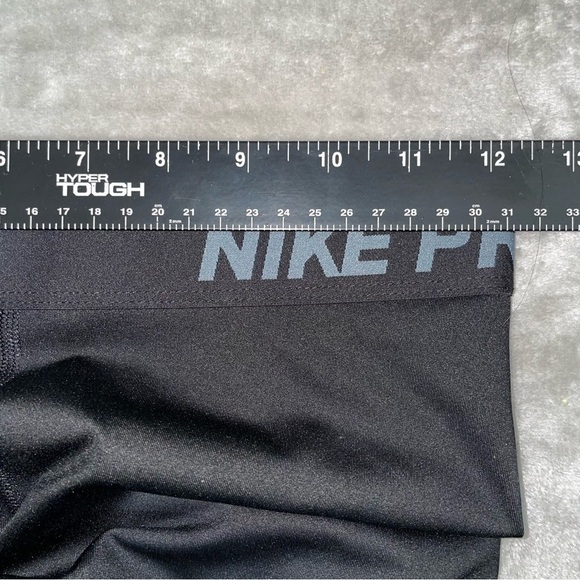 Nike Pro Cropped Dri-Fit  Reflective Linear Rain Capri Compression Leggings Sz S - Picture 7 of 8